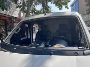 شیشه جلو ون اینرودز اصلی